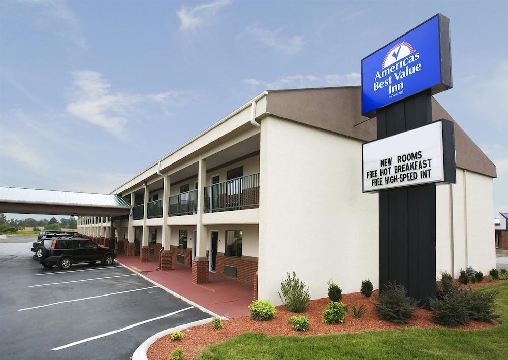 Quality Inn Lawrenceburg المظهر الخارجي الصورة