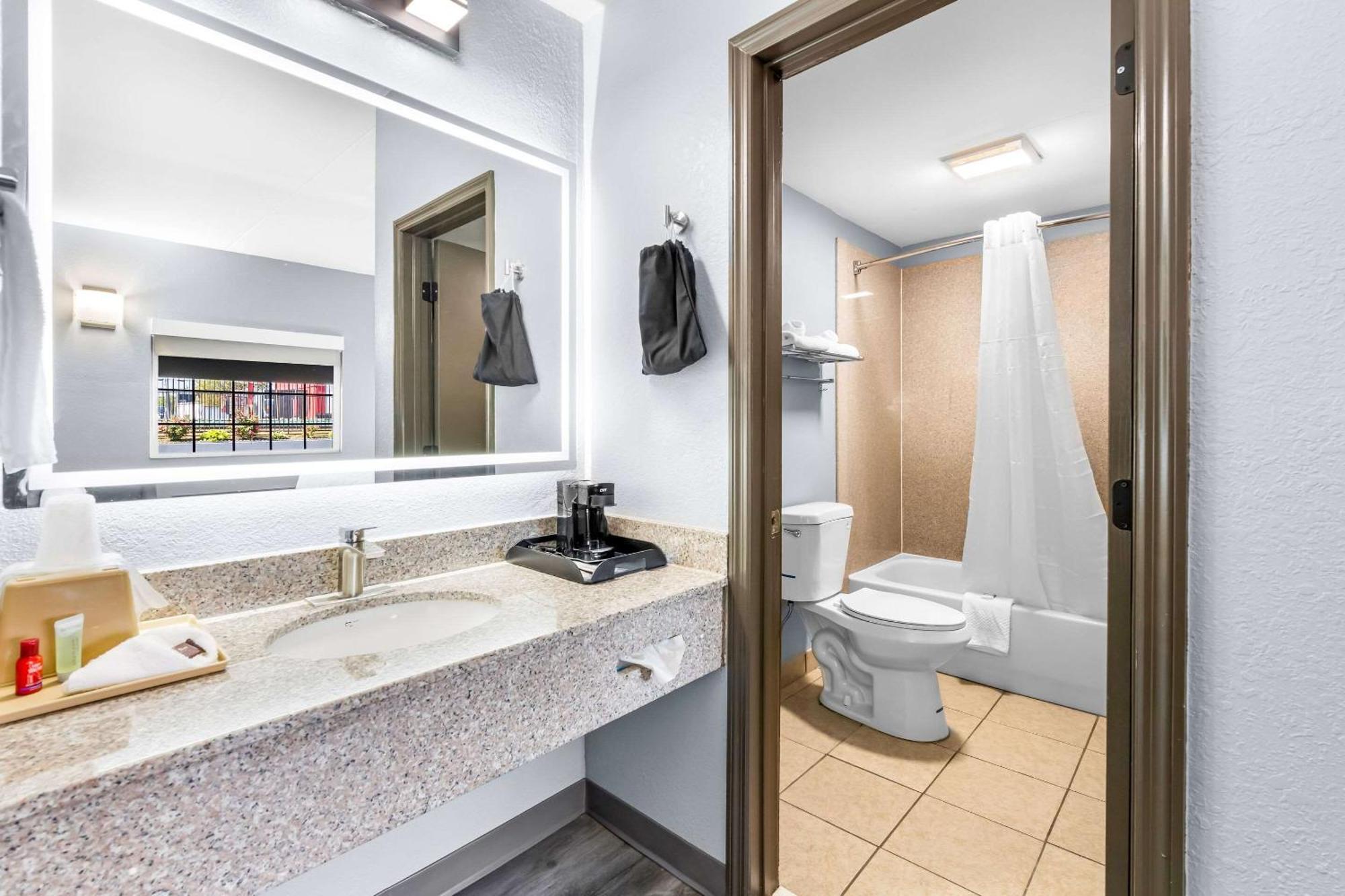 Quality Inn Lawrenceburg المظهر الخارجي الصورة